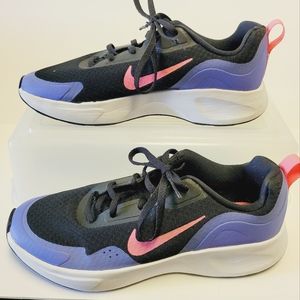 NIKE Wearallday kids sneakers youth size 5.5